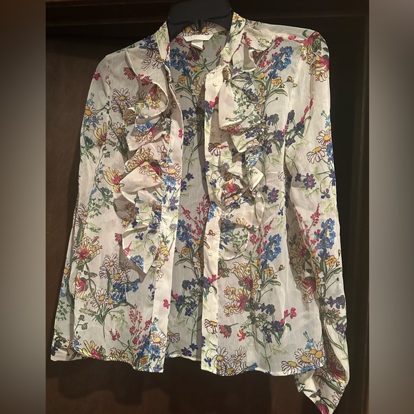 Floral Ruffled Button Up Blouse - Picture 2 of 4
